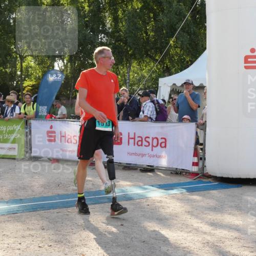 07.09.2025 - 19. Norderstedt Triathlon Zöllner http://msf.ph/oto/8794802 07.09.2025 16:52:01 Ziel 431, 1084, 1092, 1513, 1567 meine-sportfotos.de