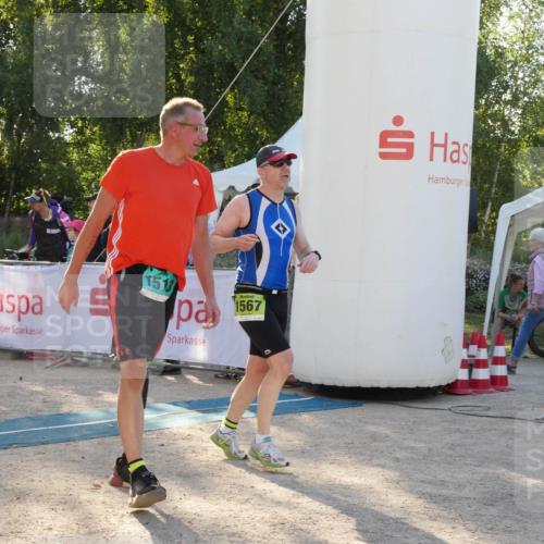 07.09.2025 - 19. Norderstedt Triathlon Zöllner http://msf.ph/oto/8794805 07.09.2025 16:52:02 Ziel 431, 1084, 1092, 1513, 1567 meine-sportfotos.de