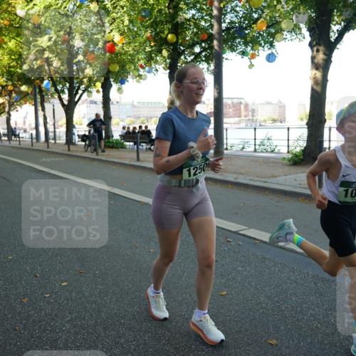 07.09.2025 - BARMER Alsterlauf Yannick Fuchs http://msf.ph/oto/8794809 07.09.2025 11:43:08 Laufen 1250, 1008 meine-sportfotos.de