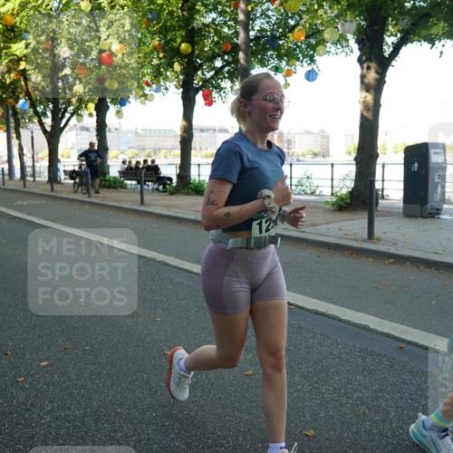 07.09.2025 - BARMER Alsterlauf Yannick Fuchs http://msf.ph/oto/8794813 07.09.2025 11:43:08 Laufen 1218, 609, 12 meine-sportfotos.de