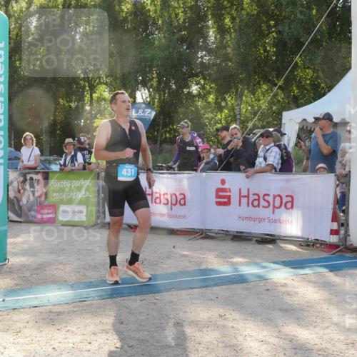 07.09.2025 - 19. Norderstedt Triathlon Zöllner http://msf.ph/oto/8794815 07.09.2025 16:52:05 Ziel 431, 1092, 1513, 1567 meine-sportfotos.de