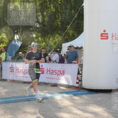 07.09.2025 - 19. Norderstedt Triathlon Zöllner http://msf.ph/oto/8794839 07.09.2025 16:52:53 Ziel 1094 meine-sportfotos.de