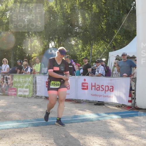 07.09.2025 - 19. Norderstedt Triathlon Zöllner http://msf.ph/oto/8794847 07.09.2025 16:53:00 Ziel 1046, 1078 meine-sportfotos.de