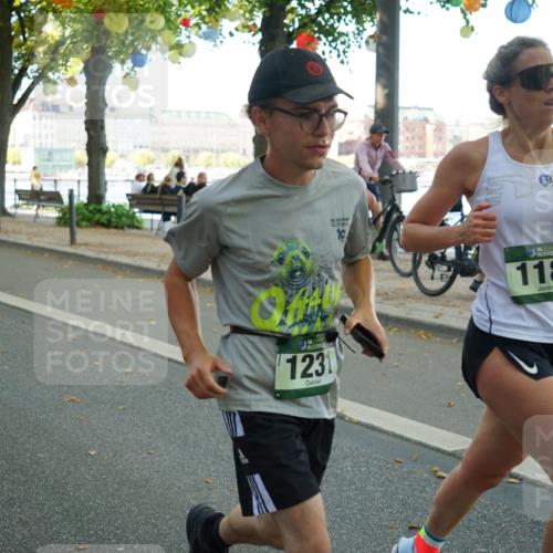 07.09.2025 - BARMER Alsterlauf Yannick Fuchs http://msf.ph/oto/8794883 07.09.2025 11:43:15 Laufen 1231, 36, 36, 1180 meine-sportfotos.de