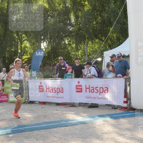 07.09.2025 - 19. Norderstedt Triathlon Zöllner http://msf.ph/oto/8794910 07.09.2025 16:54:34 Ziel 1104 meine-sportfotos.de