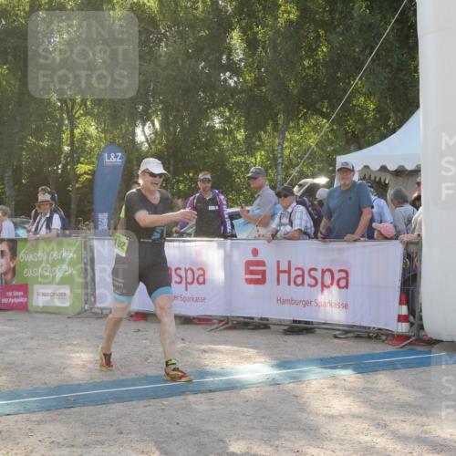 07.09.2025 - 19. Norderstedt Triathlon Zöllner http://msf.ph/oto/8794983 07.09.2025 16:55:44 Ziel 1098, 1102 meine-sportfotos.de
