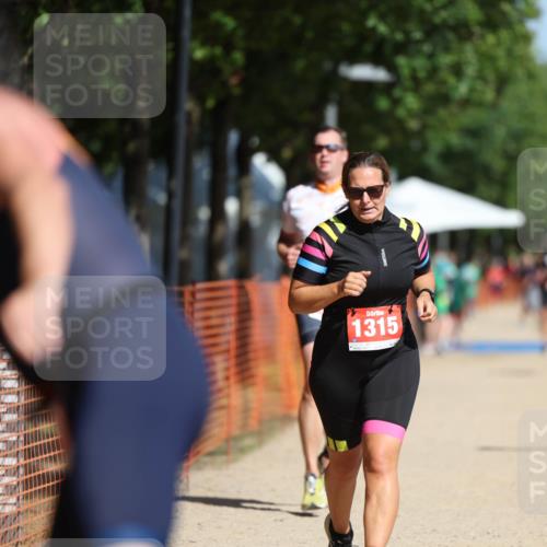 07.09.2025 - 19. Norderstedt Triathlon Michael Strokosch http://msf.ph/oto/8794987 07.09.2025 12:15:30 Laufen 807, 1253, 1305, 1315, 1358, 1365 meine-sportfotos.de