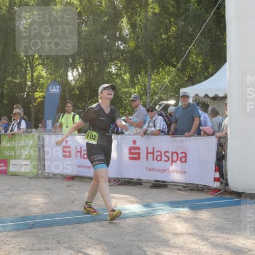 07.09.2025 - 19. Norderstedt Triathlon Zöllner http://msf.ph/oto/8794988 07.09.2025 16:55:44 Ziel 1098, 1102 meine-sportfotos.de
