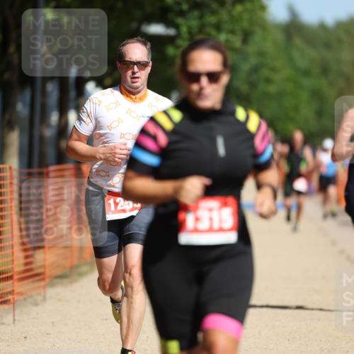 07.09.2025 - 19. Norderstedt Triathlon Michael Strokosch http://msf.ph/oto/8794994 07.09.2025 12:15:32 Laufen 807, 1253, 1305, 1315, 1358 meine-sportfotos.de