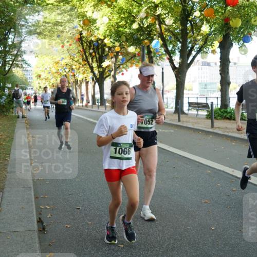 07.09.2025 - BARMER Alsterlauf Yannick Fuchs http://msf.ph/oto/8795020 07.09.2025 11:43:25 Laufen 80, 1066, 052, 8150 meine-sportfotos.de