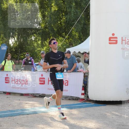 07.09.2025 - 19. Norderstedt Triathlon Zöllner http://msf.ph/oto/8795031 07.09.2025 16:56:17 Ziel 930 meine-sportfotos.de