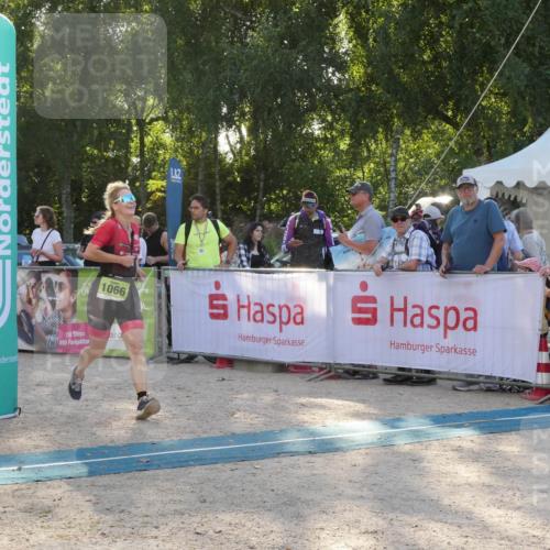 07.09.2025 - 19. Norderstedt Triathlon Zöllner http://msf.ph/oto/8795035 07.09.2025 16:56:42 Ziel 1066 meine-sportfotos.de