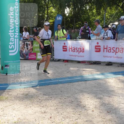 07.09.2025 - 19. Norderstedt Triathlon Zöllner http://msf.ph/oto/8795049 07.09.2025 16:56:54 Ziel 1107 meine-sportfotos.de
