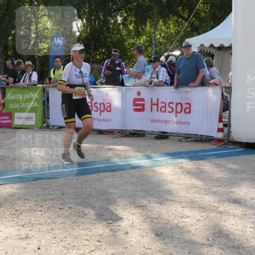 07.09.2025 - 19. Norderstedt Triathlon Zöllner http://msf.ph/oto/8795054 07.09.2025 16:56:54 Ziel 1107 meine-sportfotos.de