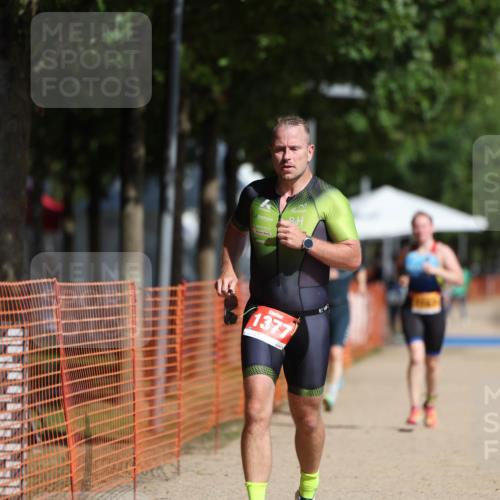 07.09.2025 - 19. Norderstedt Triathlon Michael Strokosch http://msf.ph/oto/8795062 07.09.2025 11:52:31 Laufen 154, 1167, 1188, 1227, 1377 meine-sportfotos.de