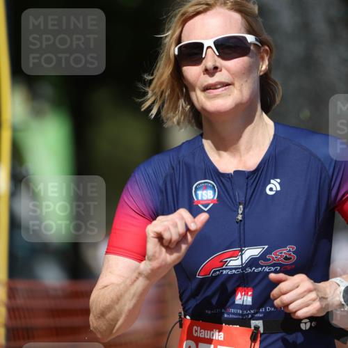 07.09.2025 - 19. Norderstedt Triathlon Michael Strokosch http://msf.ph/oto/8795116 07.09.2025 13:49:31 Laufen 855 meine-sportfotos.de