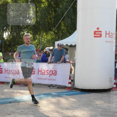 07.09.2025 - 19. Norderstedt Triathlon Zöllner http://msf.ph/oto/8795135 07.09.2025 16:58:09 Ziel 946 meine-sportfotos.de
