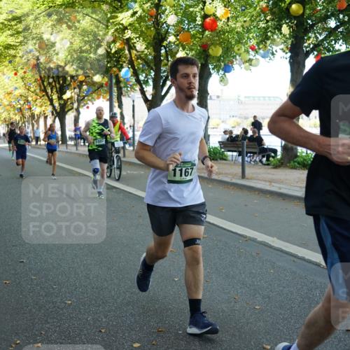 07.09.2025 - BARMER Alsterlauf Yannick Fuchs http://msf.ph/oto/8795173 07.09.2025 11:43:32 Laufen 1082, 1167, 36, 132 meine-sportfotos.de