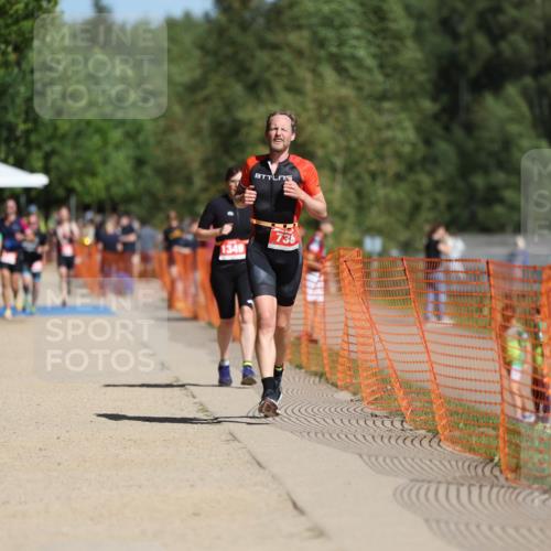 07.09.2025 - 19. Norderstedt Triathlon Michael Strokosch http://msf.ph/oto/8795186 07.09.2025 12:16:34 Laufen 736, 823, 1349 meine-sportfotos.de