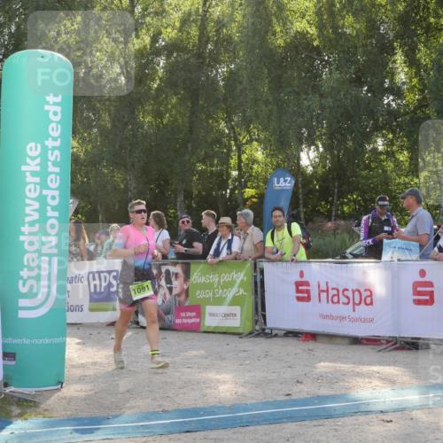 07.09.2025 - 19. Norderstedt Triathlon Zöllner http://msf.ph/oto/8795187 07.09.2025 16:58:47 Ziel 953, 1091 meine-sportfotos.de
