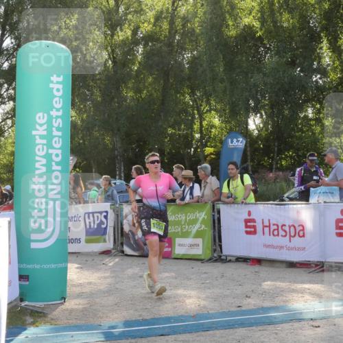 07.09.2025 - 19. Norderstedt Triathlon Zöllner http://msf.ph/oto/8795192 07.09.2025 16:58:47 Ziel 953, 1091 meine-sportfotos.de