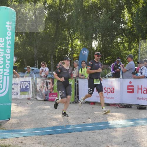 07.09.2025 - 19. Norderstedt Triathlon Zöllner http://msf.ph/oto/8795270 07.09.2025 16:59:06 Ziel 1558, 1560 meine-sportfotos.de