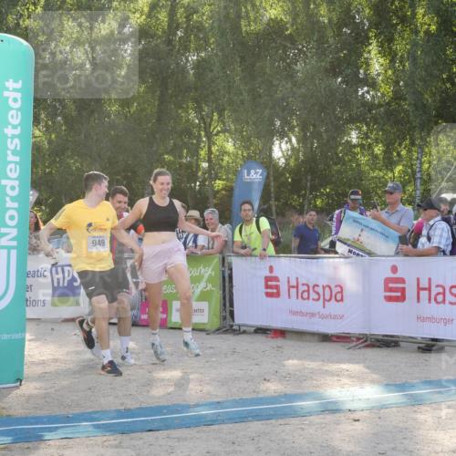 07.09.2025 - 19. Norderstedt Triathlon Zöllner http://msf.ph/oto/8795292 07.09.2025 16:59:15 Ziel 949 meine-sportfotos.de