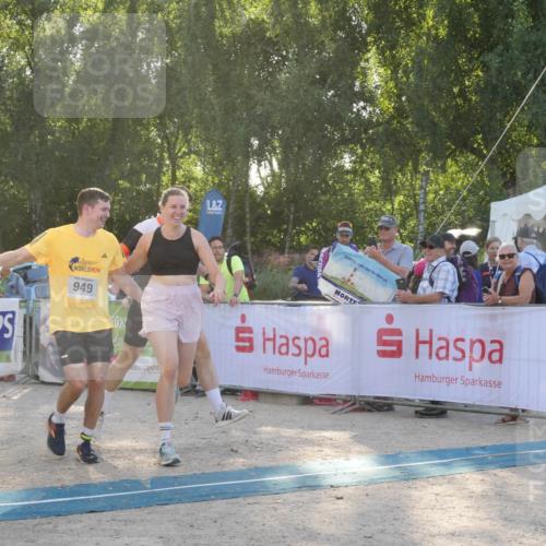 07.09.2025 - 19. Norderstedt Triathlon Zöllner http://msf.ph/oto/8795296 07.09.2025 16:59:15 Ziel 949 meine-sportfotos.de