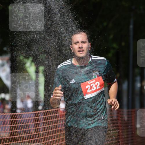 07.09.2025 - 19. Norderstedt Triathlon Michael Strokosch http://msf.ph/oto/8795298 07.09.2025 13:50:04 Laufen 232, 355 meine-sportfotos.de