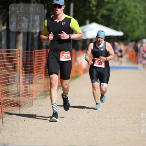 07.09.2025 - 19. Norderstedt Triathlon Michael Strokosch http://msf.ph/oto/8795312 07.09.2025 12:17:01 Laufen 279, 1218 meine-sportfotos.de
