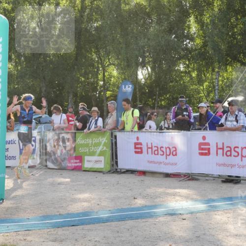 07.09.2025 - 19. Norderstedt Triathlon Zöllner http://msf.ph/oto/8795319 07.09.2025 16:59:28 Ziel 882 meine-sportfotos.de