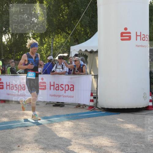 07.09.2025 - 19. Norderstedt Triathlon Zöllner http://msf.ph/oto/8795338 07.09.2025 16:59:29 Ziel 882 meine-sportfotos.de