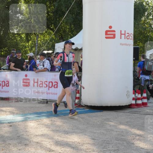 07.09.2025 - 19. Norderstedt Triathlon Zöllner http://msf.ph/oto/8795406 07.09.2025 17:00:00 Ziel 1045, 1568 meine-sportfotos.de