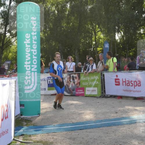 07.09.2025 - 19. Norderstedt Triathlon Zöllner http://msf.ph/oto/8795422 07.09.2025 17:00:03 Ziel 1045, 1568 meine-sportfotos.de