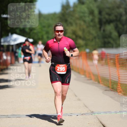 07.09.2025 - 19. Norderstedt Triathlon Michael Strokosch http://msf.ph/oto/8795426 07.09.2025 13:00:39 Laufen 295, 735, 752 meine-sportfotos.de