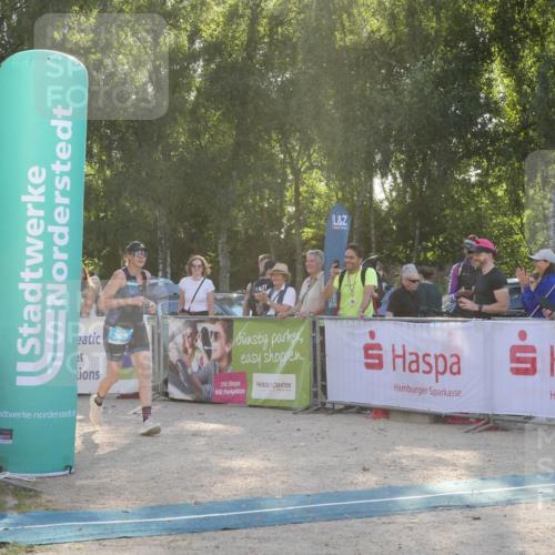 07.09.2025 - 19. Norderstedt Triathlon Zöllner http://msf.ph/oto/8795458 07.09.2025 17:00:08 Ziel 365, 932, 1568 meine-sportfotos.de