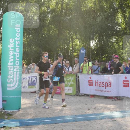 07.09.2025 - 19. Norderstedt Triathlon Zöllner http://msf.ph/oto/8795462 07.09.2025 17:00:09 Ziel 365, 932, 1568 meine-sportfotos.de