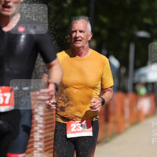 07.09.2025 - 19. Norderstedt Triathlon Michael Strokosch http://msf.ph/oto/8795470 07.09.2025 12:17:35 Laufen 234, 252, 303, 1357 meine-sportfotos.de