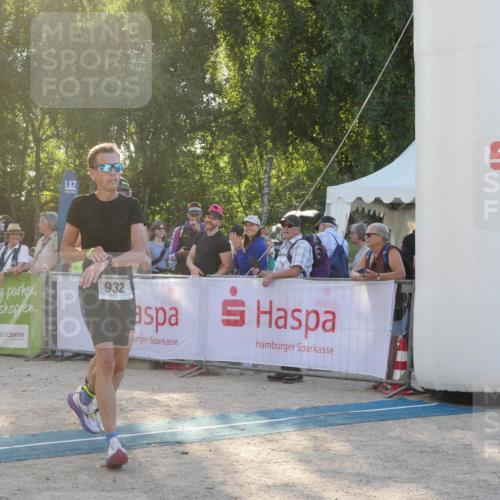 07.09.2025 - 19. Norderstedt Triathlon Zöllner http://msf.ph/oto/8795474 07.09.2025 17:00:10 Ziel 365, 932 meine-sportfotos.de