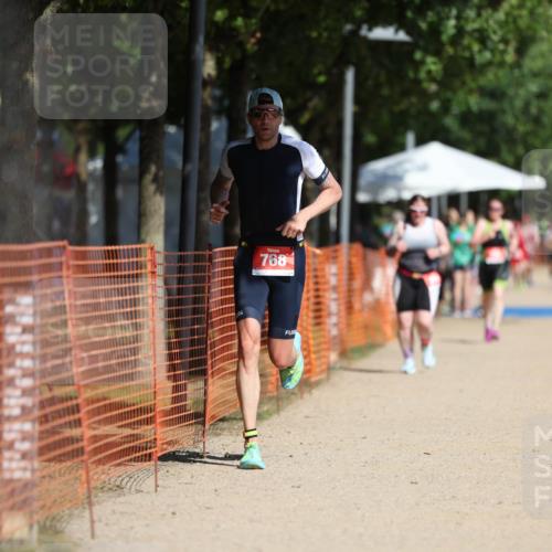 07.09.2025 - 19. Norderstedt Triathlon Michael Strokosch http://msf.ph/oto/8795479 07.09.2025 12:17:47 Laufen 768 meine-sportfotos.de