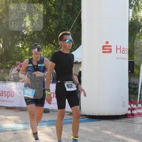 07.09.2025 - 19. Norderstedt Triathlon Zöllner http://msf.ph/oto/8795484 07.09.2025 17:00:11 Ziel 365, 932 meine-sportfotos.de
