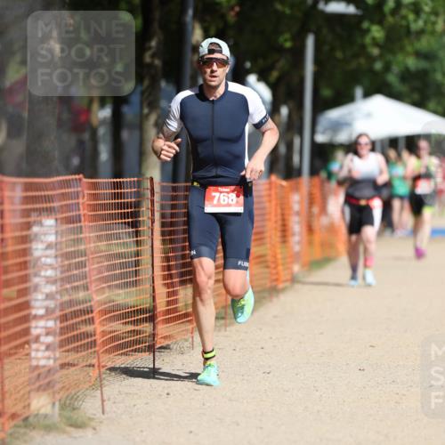 07.09.2025 - 19. Norderstedt Triathlon Michael Strokosch http://msf.ph/oto/8795487 07.09.2025 12:17:47 Laufen 768 meine-sportfotos.de
