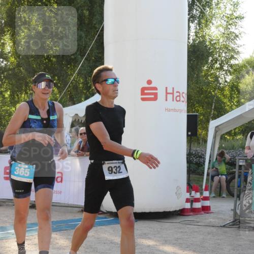 07.09.2025 - 19. Norderstedt Triathlon Zöllner http://msf.ph/oto/8795488 07.09.2025 17:00:11 Ziel 365, 932 meine-sportfotos.de