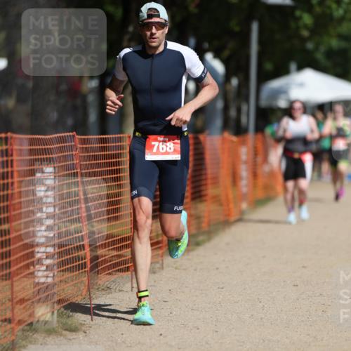 07.09.2025 - 19. Norderstedt Triathlon Michael Strokosch http://msf.ph/oto/8795494 07.09.2025 12:17:48 Laufen 768 meine-sportfotos.de