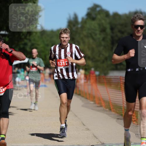 07.09.2025 - 19. Norderstedt Triathlon Michael Strokosch http://msf.ph/oto/8795502 07.09.2025 13:00:50 Laufen 188, 727, 735, 1311, 1328 meine-sportfotos.de
