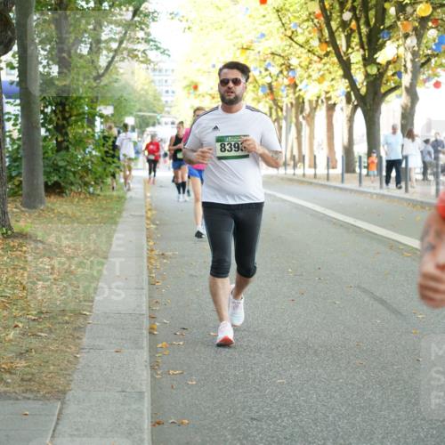 07.09.2025 - BARMER Alsterlauf Yannick Fuchs http://msf.ph/oto/8795550 07.09.2025 11:43:49 Laufen 8393, 109 meine-sportfotos.de
