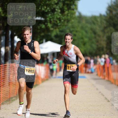 07.09.2025 - 19. Norderstedt Triathlon Michael Strokosch http://msf.ph/oto/8795579 07.09.2025 11:53:17 Laufen 204, 1174, 1203 meine-sportfotos.de