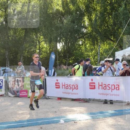 07.09.2025 - 19. Norderstedt Triathlon Zöllner http://msf.ph/oto/8795598 07.09.2025 17:01:39 Ziel 909 meine-sportfotos.de