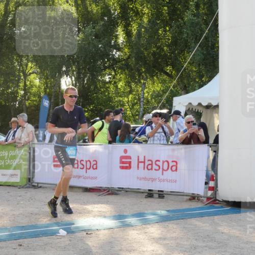 07.09.2025 - 19. Norderstedt Triathlon Zöllner http://msf.ph/oto/8795603 07.09.2025 17:01:39 Ziel 909 meine-sportfotos.de