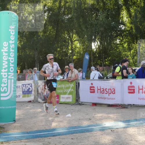 07.09.2025 - 19. Norderstedt Triathlon Zöllner http://msf.ph/oto/8795623 07.09.2025 17:01:50 Ziel 1407 meine-sportfotos.de
